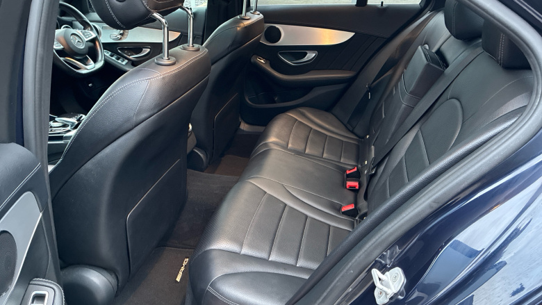 Mercedes-Benz C-Class C220d AMG Line Premium 4dr Auto Diesel Saloon